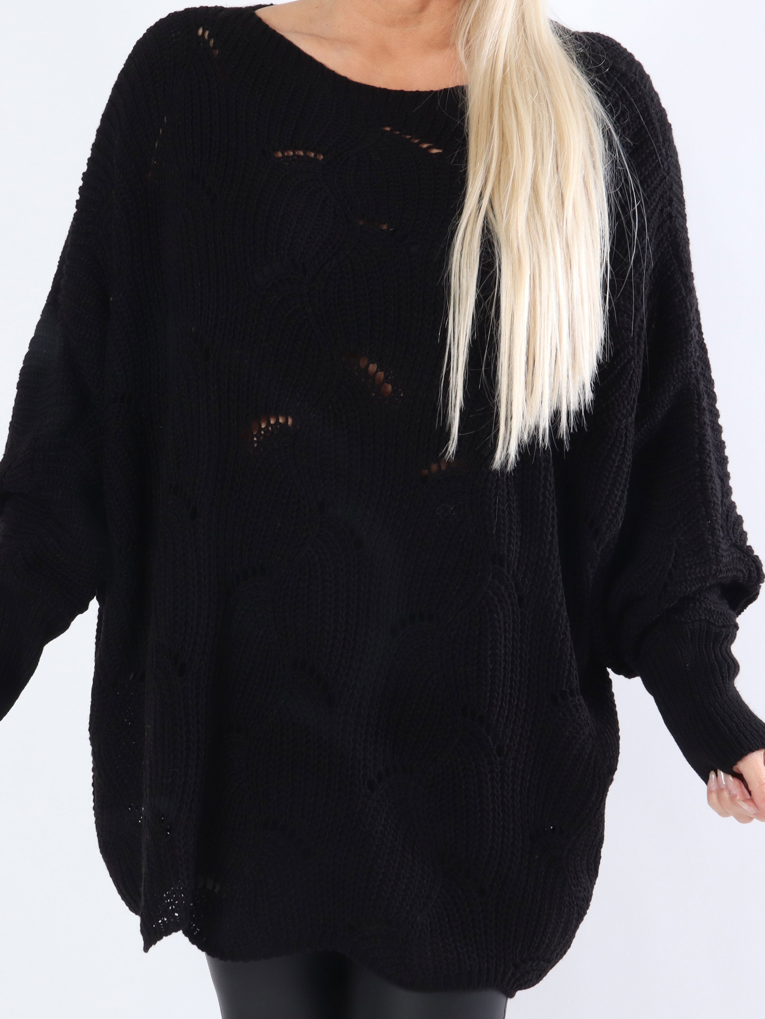 Manja - Plus size stickad med hålmönster